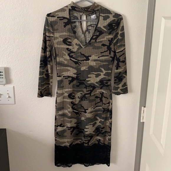 Venus Camo Front Cutout Mock Neck Bodycon Dress - Picture 2 of 9